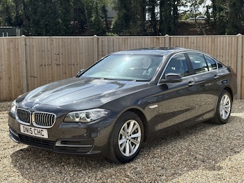 2015 (15) - 2.0 525d SE Saloon 4dr Diesel Auto Euro 6 (s/s) (218 ps)