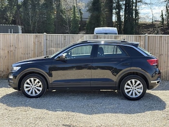 Used Volkswagen T-Roc 2020 for sale - 75799896: Photo