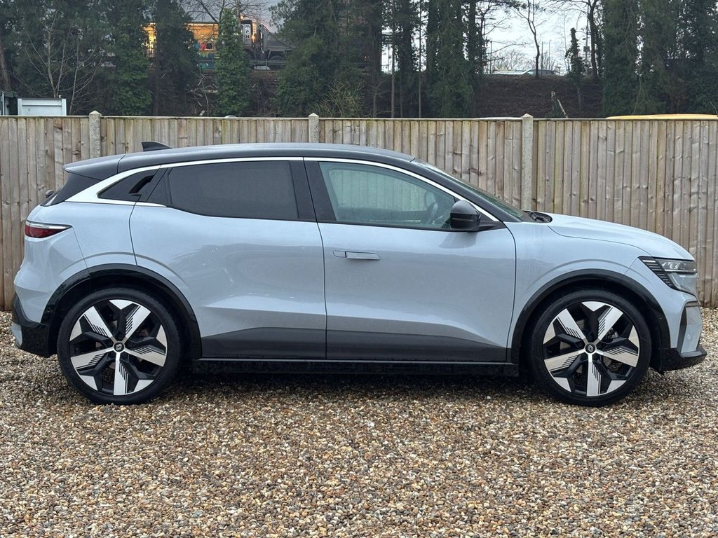 Used Renault Megane E Tech 2023 for sale - 77551856: Photo 6