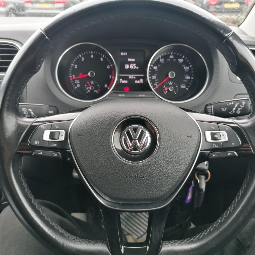 Used Volkswagen Polo 2016 for sale - 76376020: Photo 10