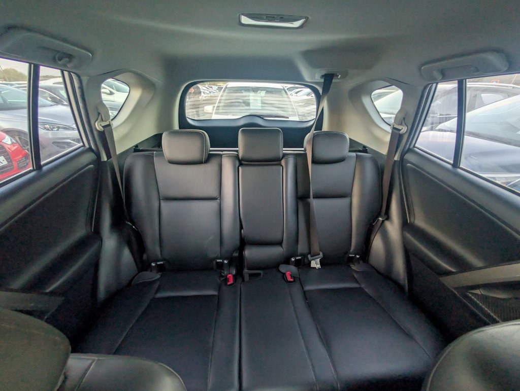 Used Toyota RAV4 2015 for sale - 76356105: Photo 11