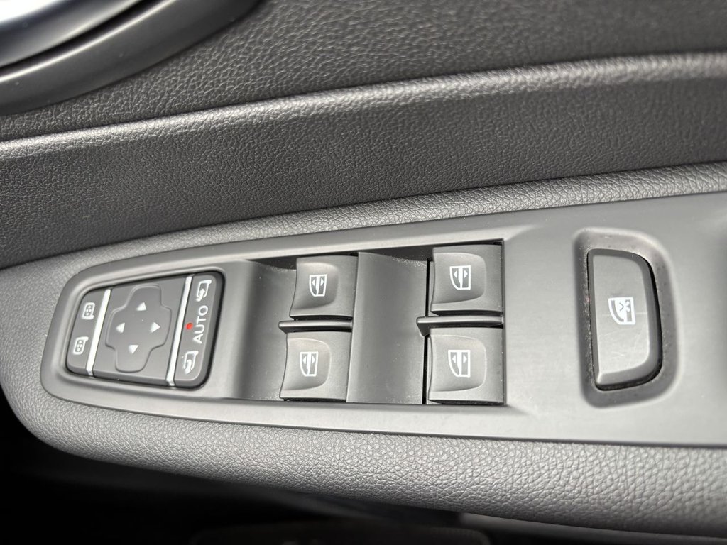 Used Renault Captur 2020 for sale - 76210126: Photo 13