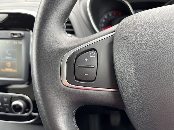 Used Renault Captur 2025 for sale - 76210126: Photo 16