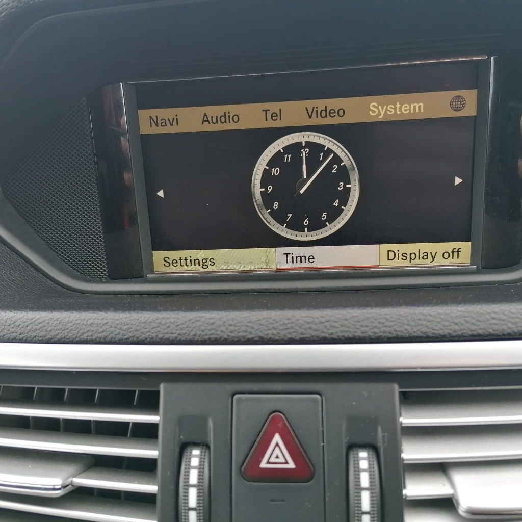 Used Mercedes-Benz E-Class 2011 for sale - 75986201: Photo 18