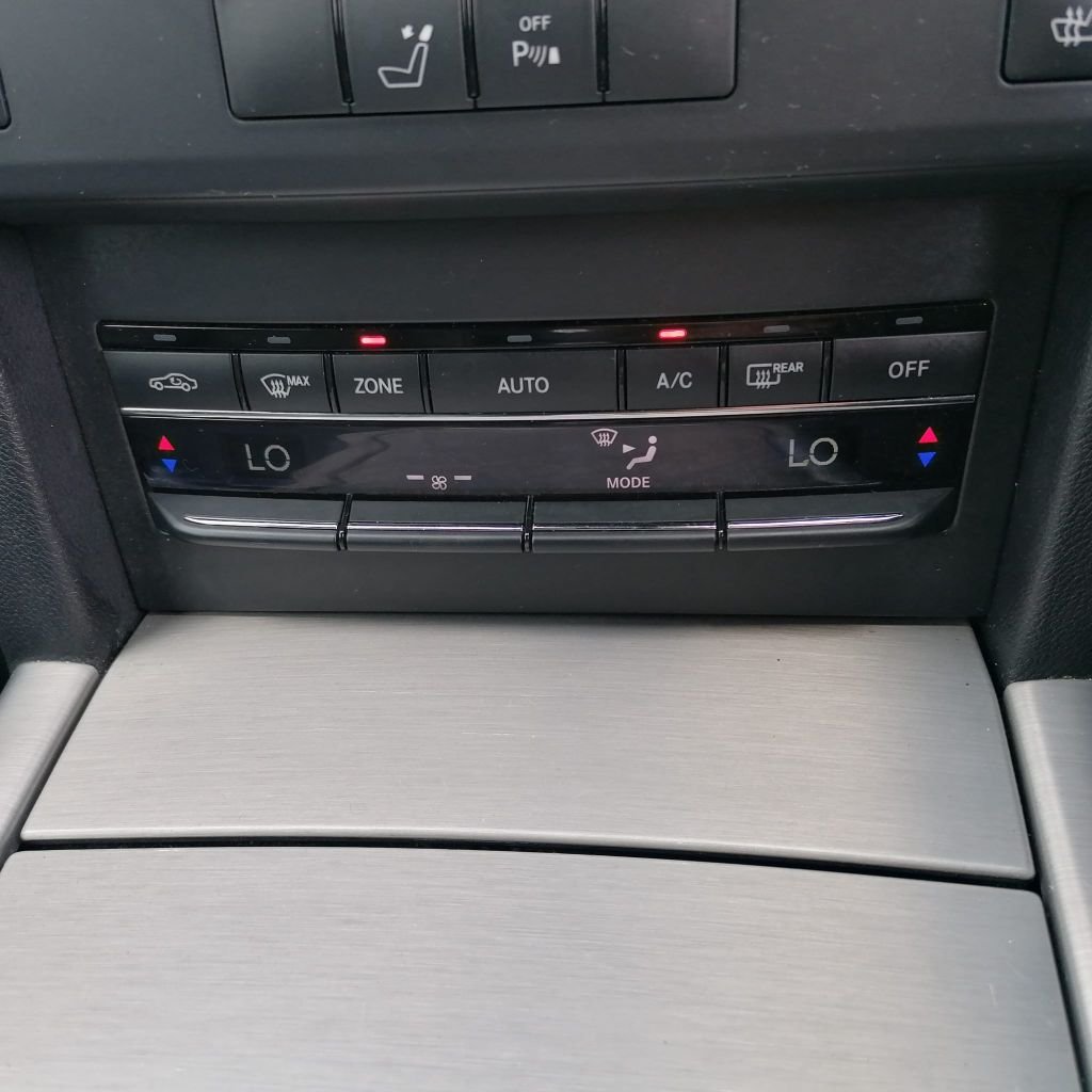 Used Mercedes-Benz E-Class 2011 for sale - 75986201: Photo 20
