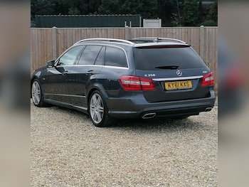 Used Mercedes-Benz E-Class 2011 for sale - 75986201: Photo 3
