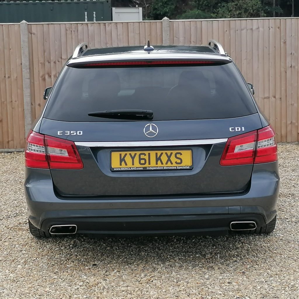 Used Mercedes-Benz E-Class 2011 for sale - 75986201: Photo 4