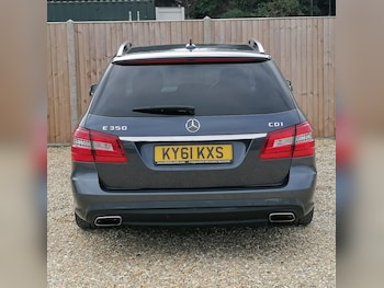 Used Mercedes-Benz E-Class 2011 for sale - 75986201: Photo 4