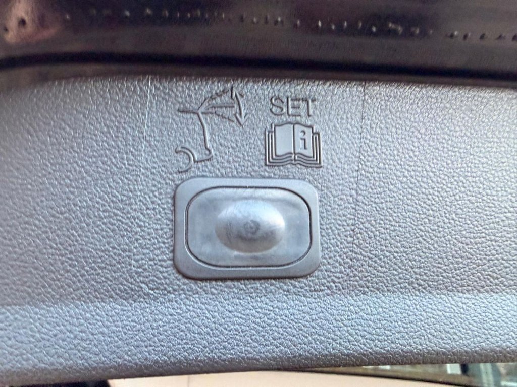 Used Ford Kuga 2014 for sale - 77153133: Photo 12