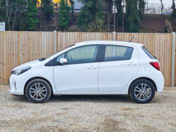 Used Toyota Yaris 2015 for sale - 73968899: Photo