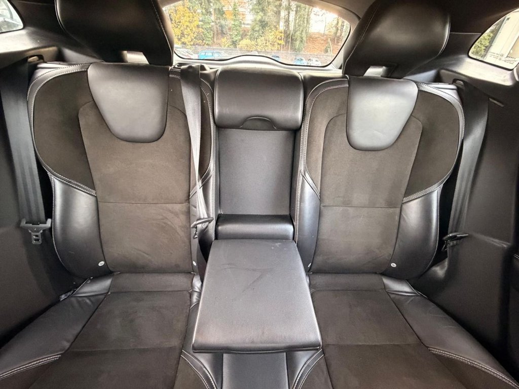 Used Volvo V40 2015 for sale - 76454190: Photo 10