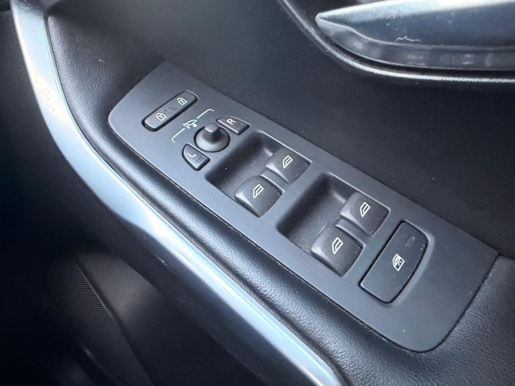 Used Volvo V40 2015 for sale - 76454190: Photo 13