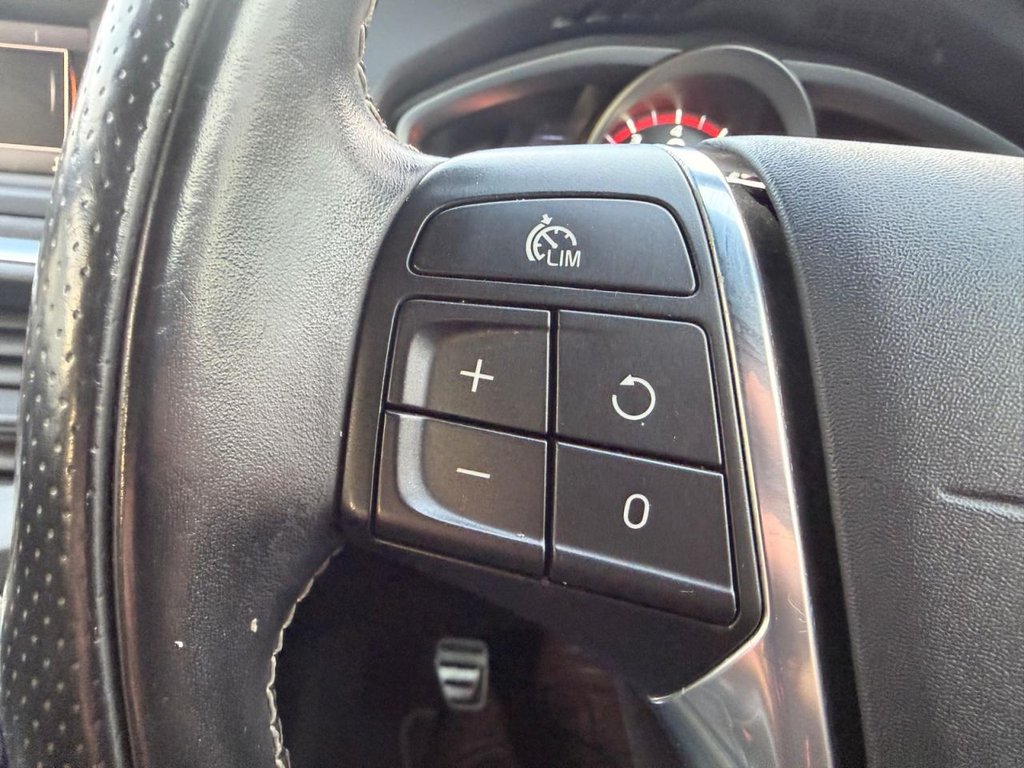 Used Volvo V40 2015 for sale - 76454190: Photo 16