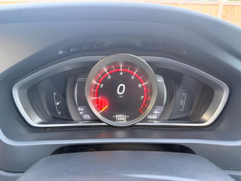 Used Volvo V40 2015 for sale - 76454190: Photo 17