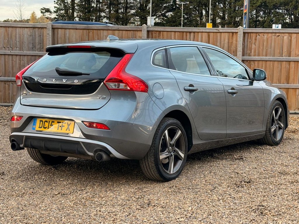 Used Volvo V40 2015 for sale - 76454190: Photo 5