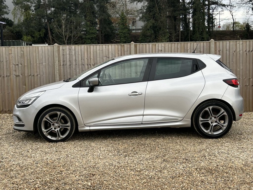 Used Renault Clio 2018 for sale - 78200385: Photo 2