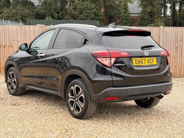 Used Honda HR-V 2017 for sale - 76256387: Photo 3