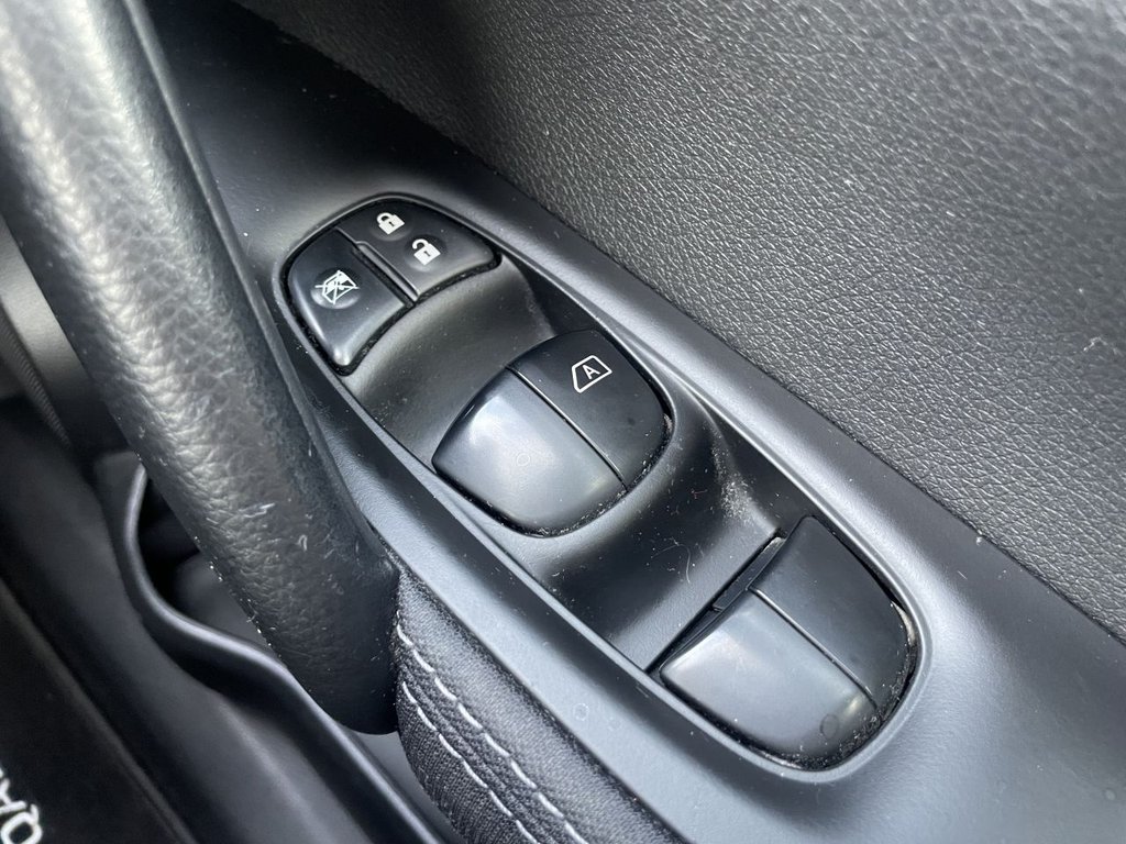 Used Nissan Qashqai 2015 for sale - 76617996: Photo 19