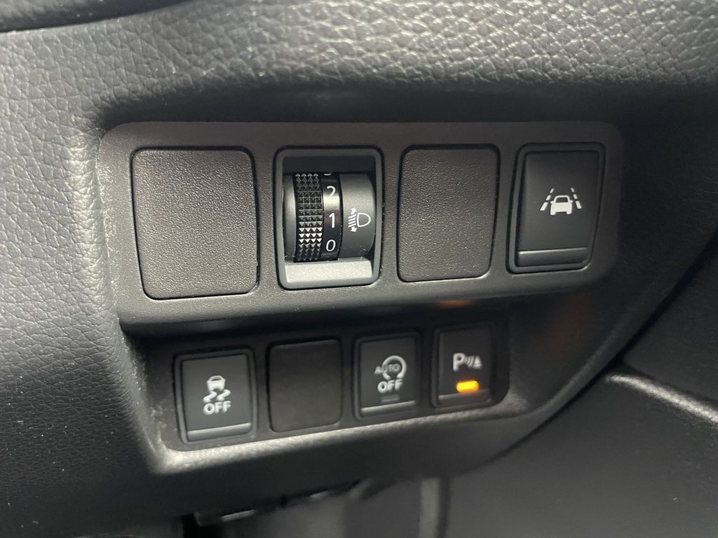 Used Nissan Qashqai 2015 for sale - 76617996: Photo 20