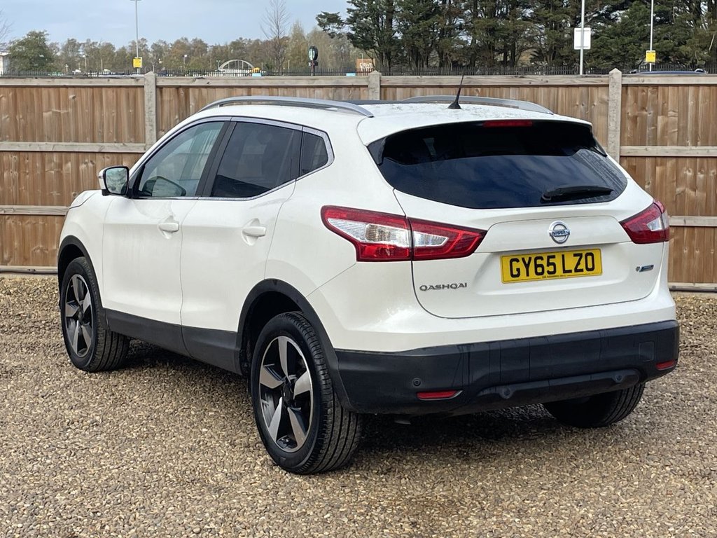 Used Nissan Qashqai 2015 for sale - 76617996: Photo 3