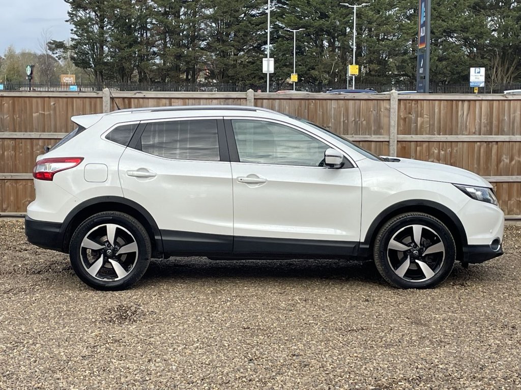 Used Nissan Qashqai 2015 for sale - 76617996: Photo 6