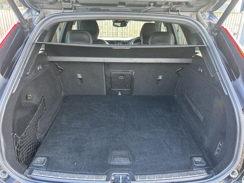 Used Volvo XC60 2019 for sale - 77199915: Photo 18