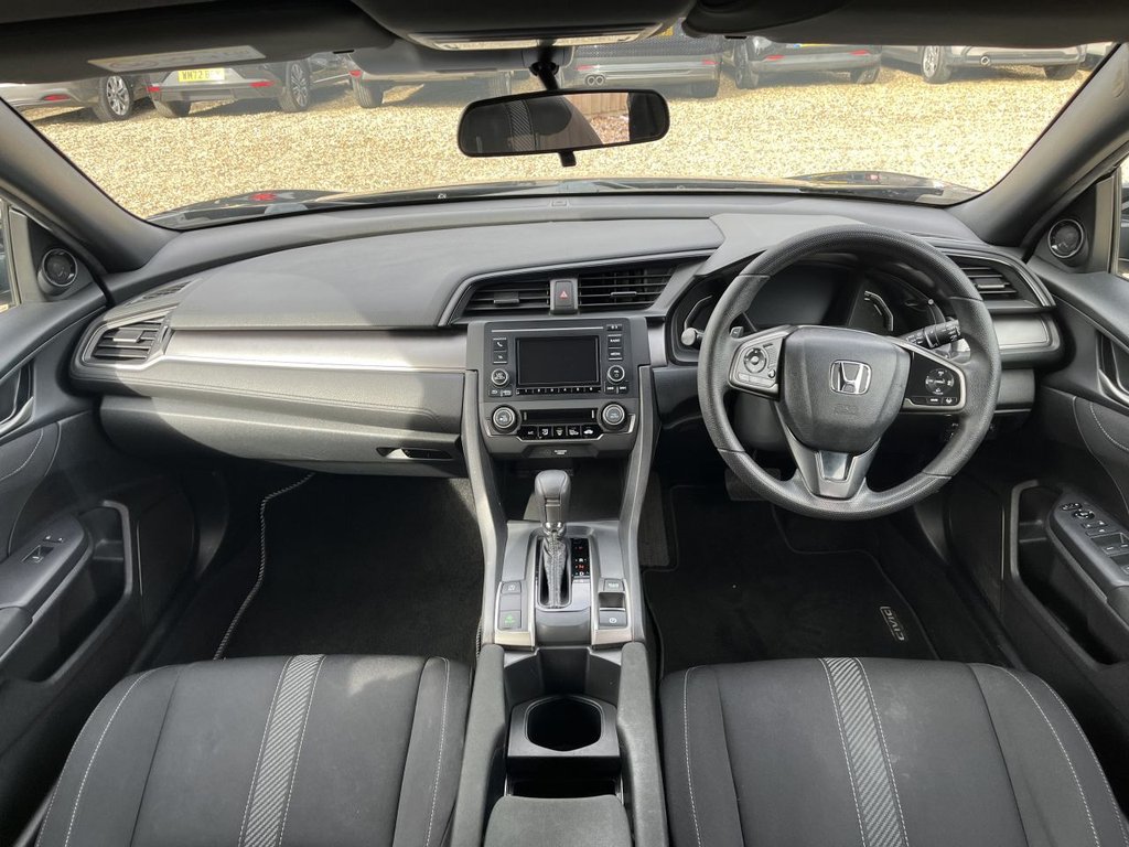 Used Honda Civic 2017 for sale - 77911042: Photo 10