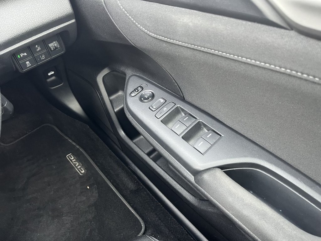 Used Honda Civic 2017 for sale - 77911042: Photo 12