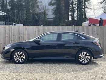 Used Honda Civic 2017 for sale - 77911042: Photo