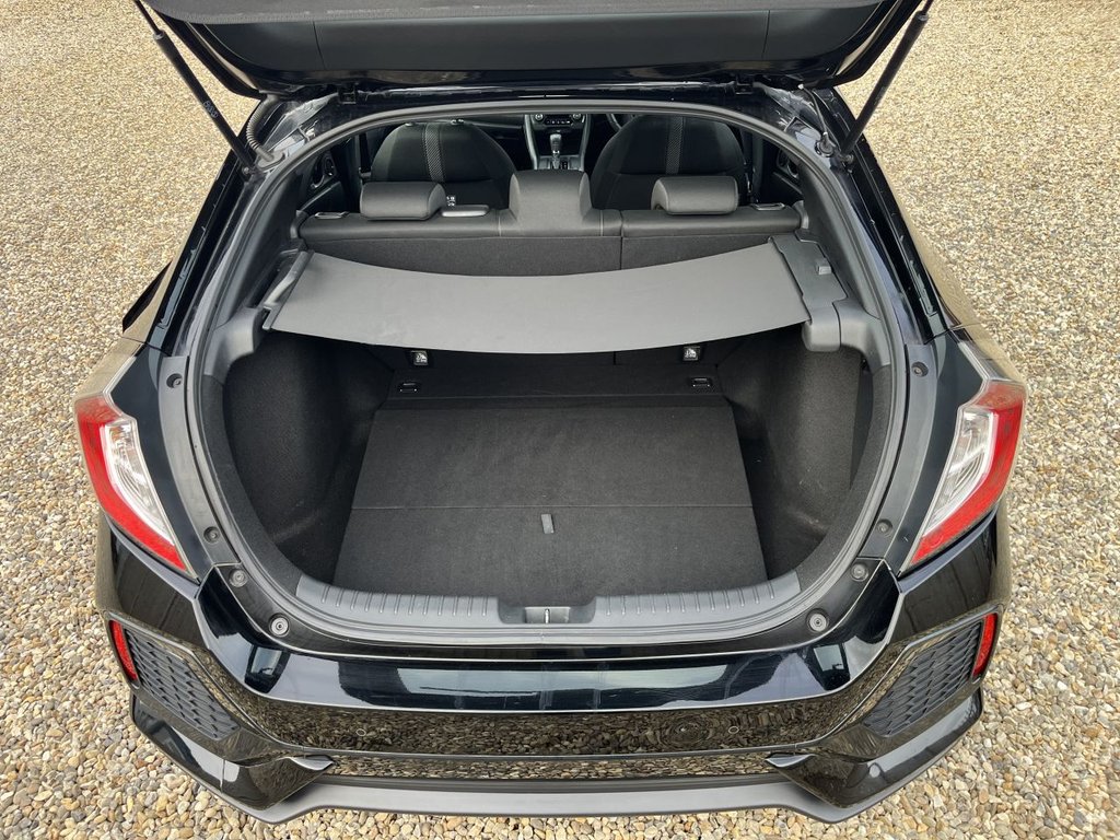 Used Honda Civic 2017 for sale - 77911042: Photo 9