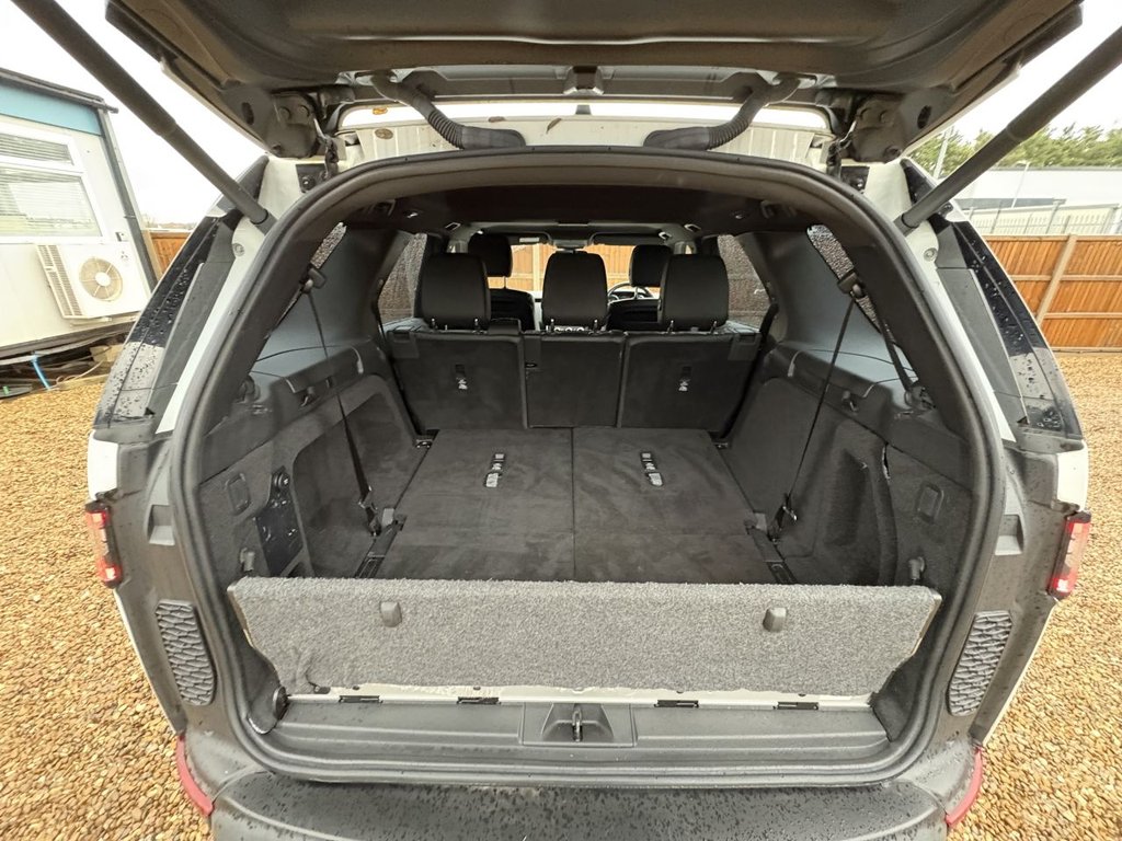 Used Land Rover Discovery 2018 for sale - 76883223: Photo 11