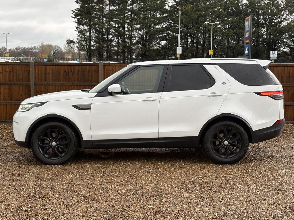 Used Land Rover Discovery 2018 for sale - 76883223: Photo 2