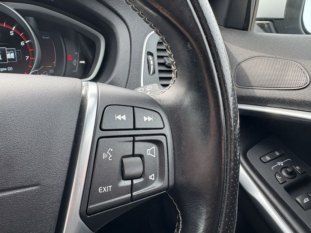Used Volvo V40 2015 for sale - 75923943: Photo 14