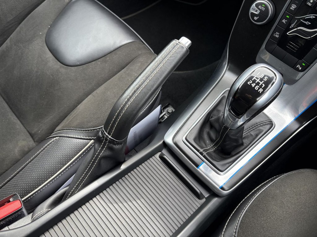 Used Volvo V40 2015 for sale - 75923943: Photo 17