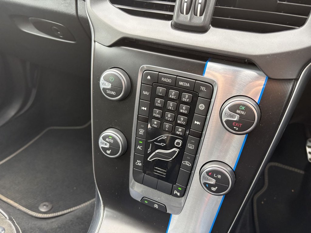 Used Volvo V40 2015 for sale - 75923943: Photo 18