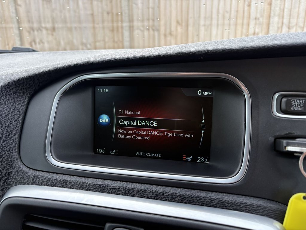 Used Volvo V40 2015 for sale - 75923943: Photo 19