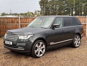 2017 (17) - 4.4 SD V8 Autobiography SUV 5dr Diesel Auto 4WD Euro 6 (s/s) (339 ps)