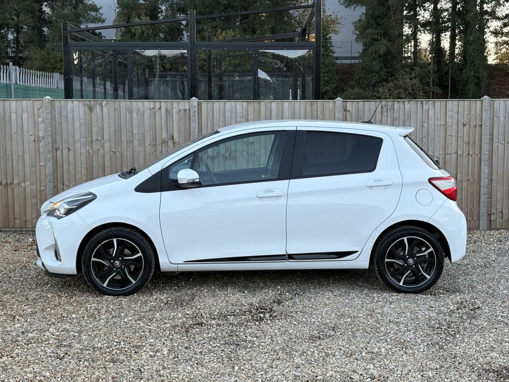Used Toyota Yaris 2017 for sale - 76367414: Photo 2