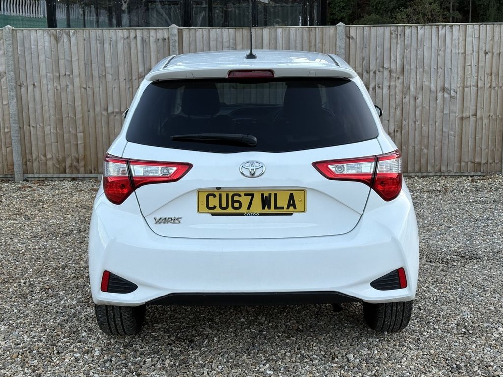 Used Toyota Yaris 2017 for sale - 76367414: Photo 4