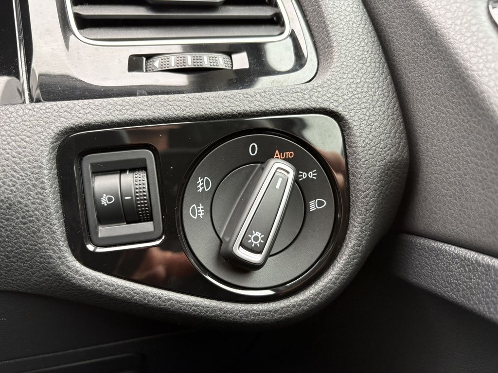 Used Volkswagen Golf 2014 for sale - 76245485: Photo 15