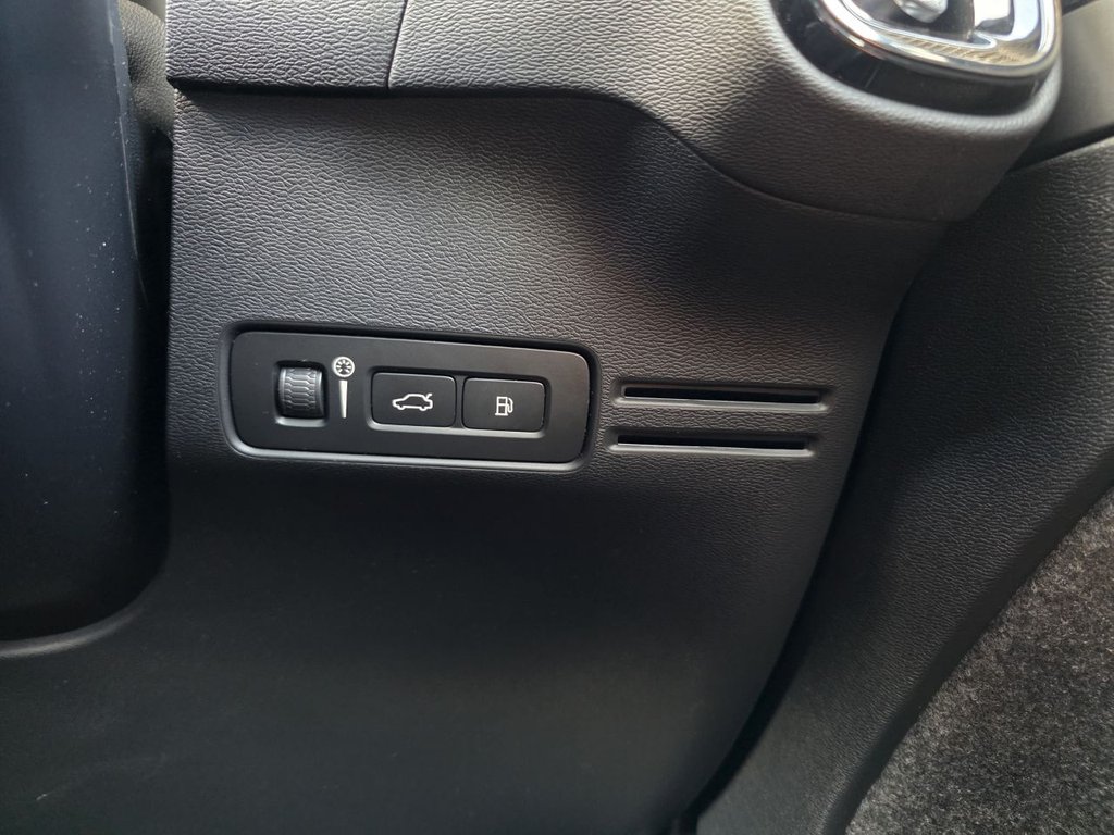 Used Volvo XC40 2021 for sale - 76950244: Photo 13