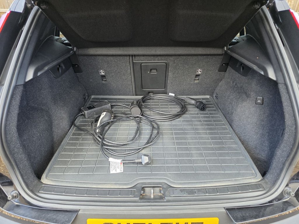 Used Volvo XC40 2021 for sale - 76950244: Photo 24