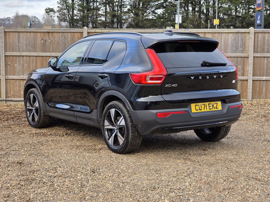 Used Volvo XC40 2021 for sale - 76950244: Photo 3