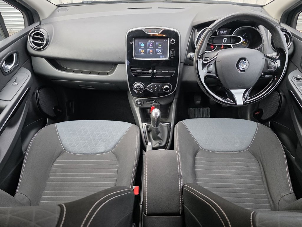 Used Renault Clio 2015 for sale - 76395947: Photo 10