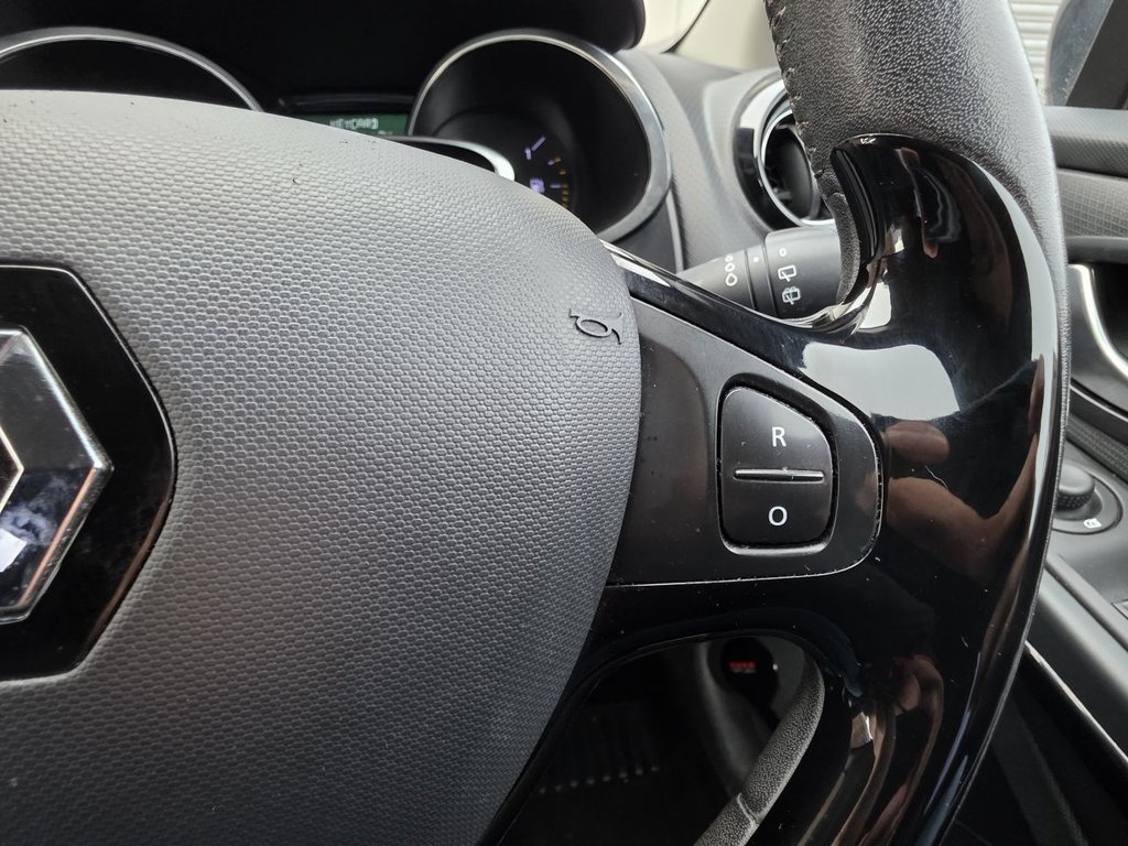 Used Renault Clio 2015 for sale - 76395947: Photo 14