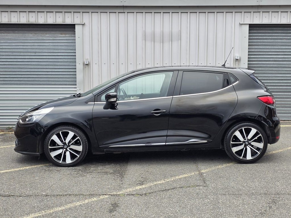 Used Renault Clio 2015 for sale - 76395947: Photo 2