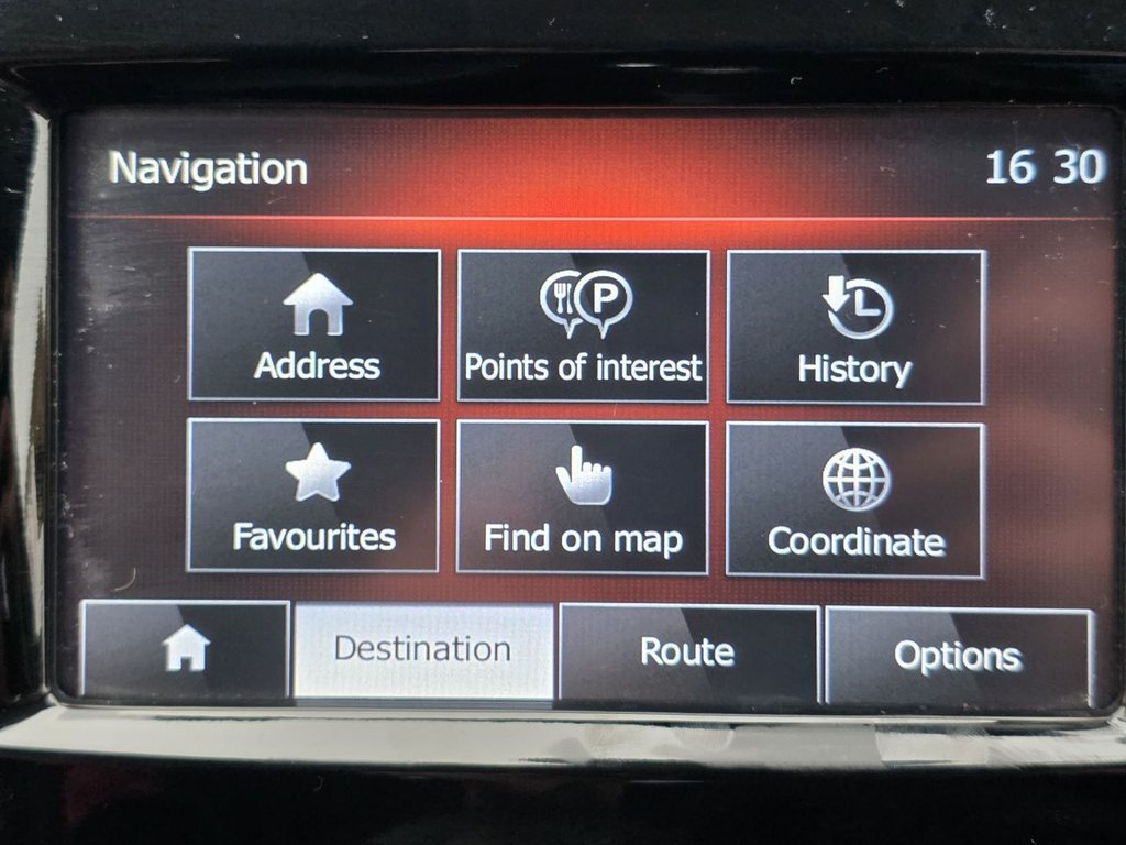 Used Renault Clio 2015 for sale - 76395947: Photo 20