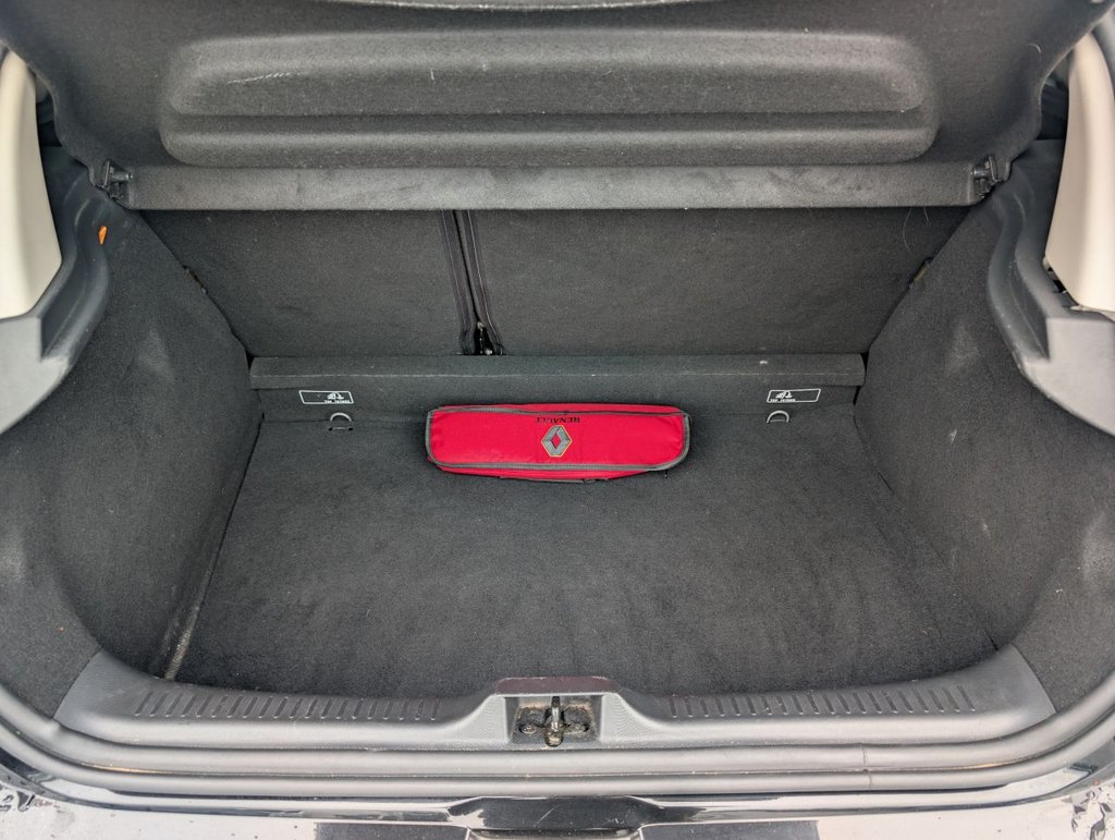 Used Renault Clio 2015 for sale - 76395947: Photo 9