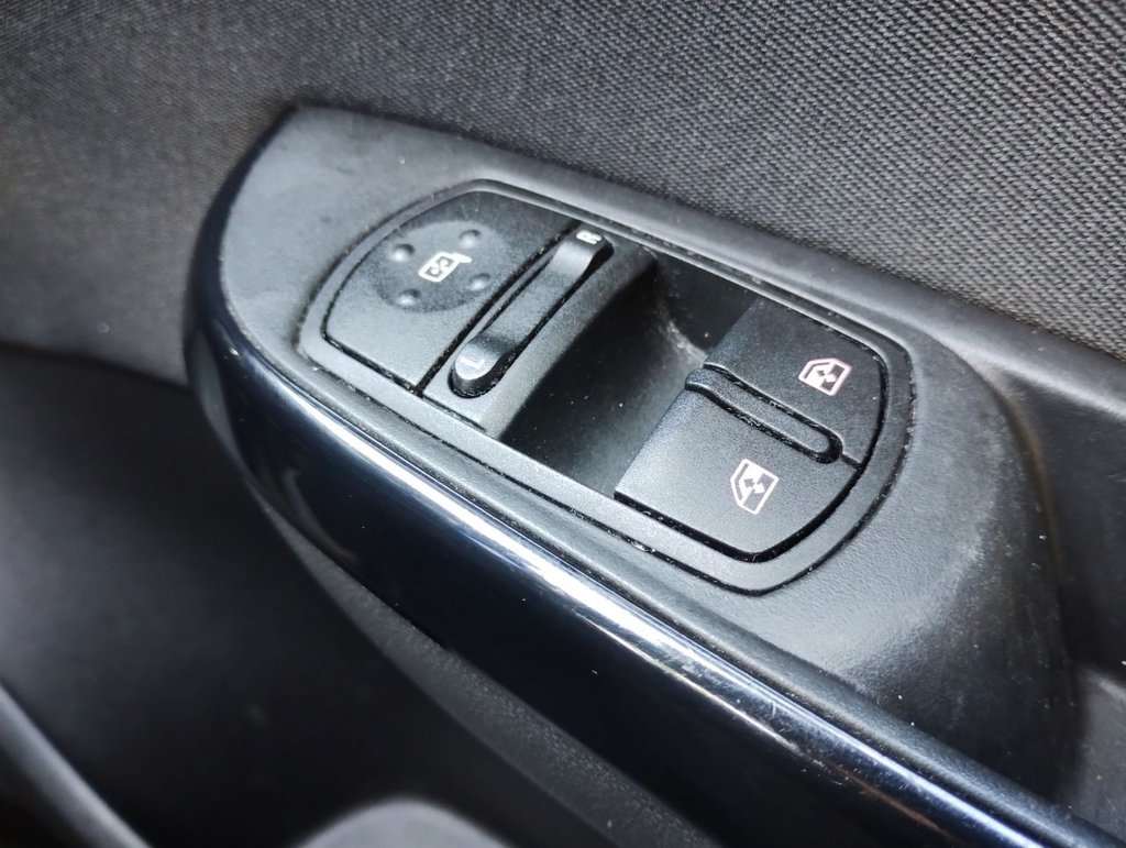 Used Vauxhall Corsa 2018 for sale - 76356407: Photo 21