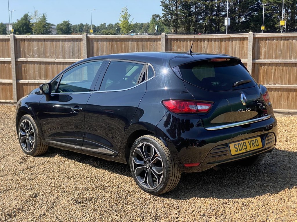 Used Renault Clio 2019 for sale - 75799104: Photo 3